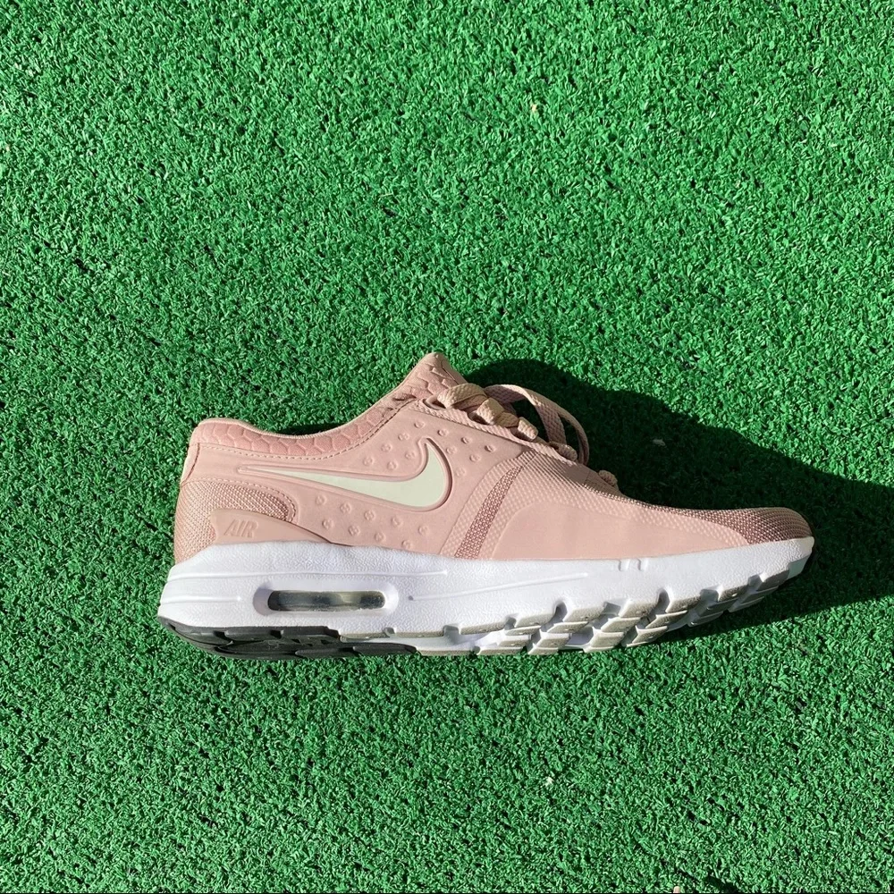 Women’s Nike Air Max Zero - Picture 4 of 8